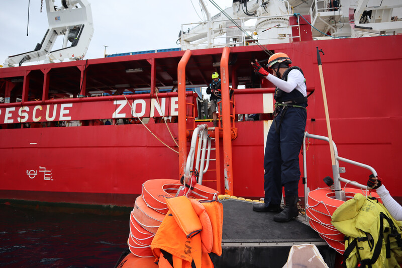 La FICR et SOS MEDITERRANEE appellent tous les gouvernements à faire en sorte que les humanitaires puissent apporter une aide vitale en mer sans risquer leur vie