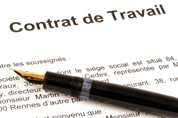 Dans le silence des statuts, c'est le président de l'association qui licencie 